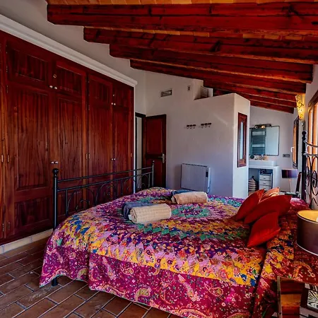 Albuqassim A Modern Townhouse In Pollensa, With Heated Pool *