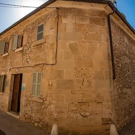 别墅 Albuqassim A Modern Townhouse In Pollensa, With Heated Pool