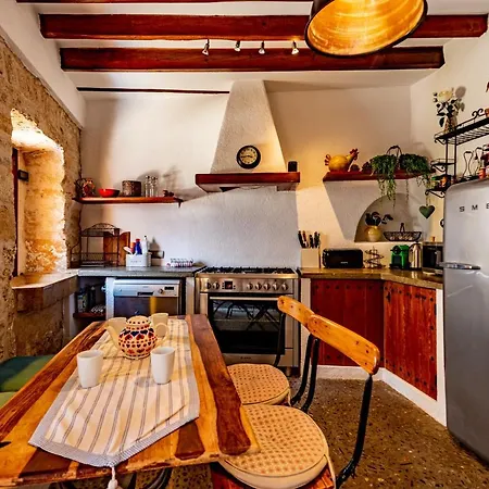 Villa Albuqassim A Modern Townhouse In Pollensa, With Heated Pool Pollenca